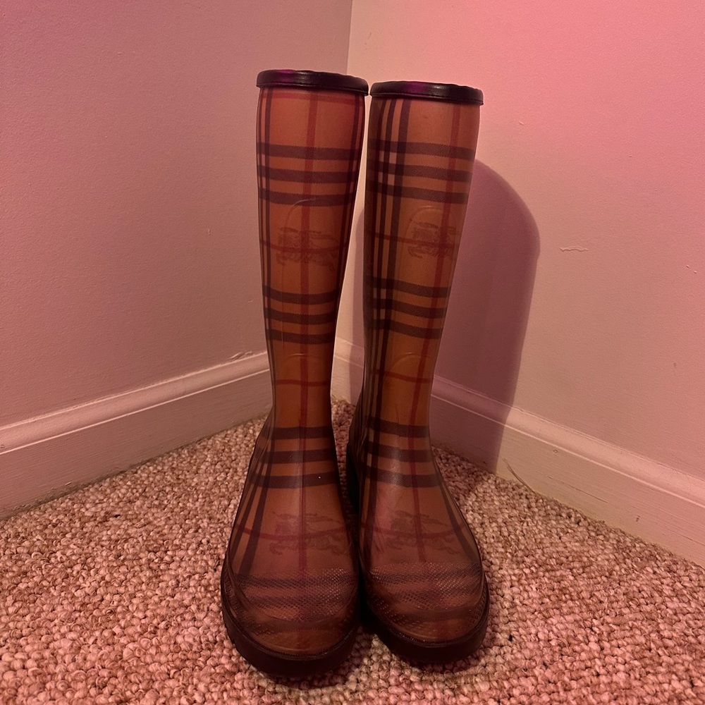 Burberry House Check Pattern Rubber Rain Boots